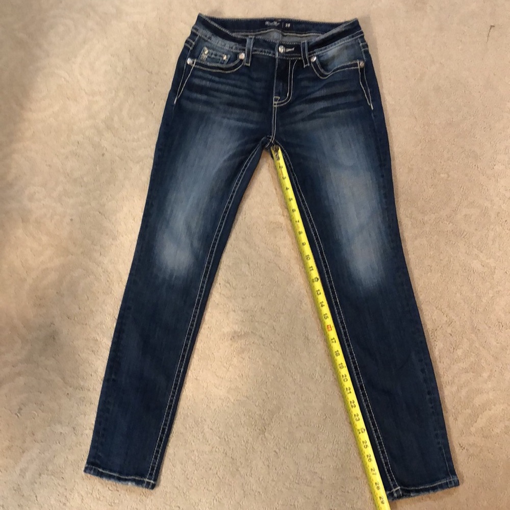 Miss Me Sz 28 mid-rise slim fit jeans w/turquoise & pearl embellishments. NWOT!